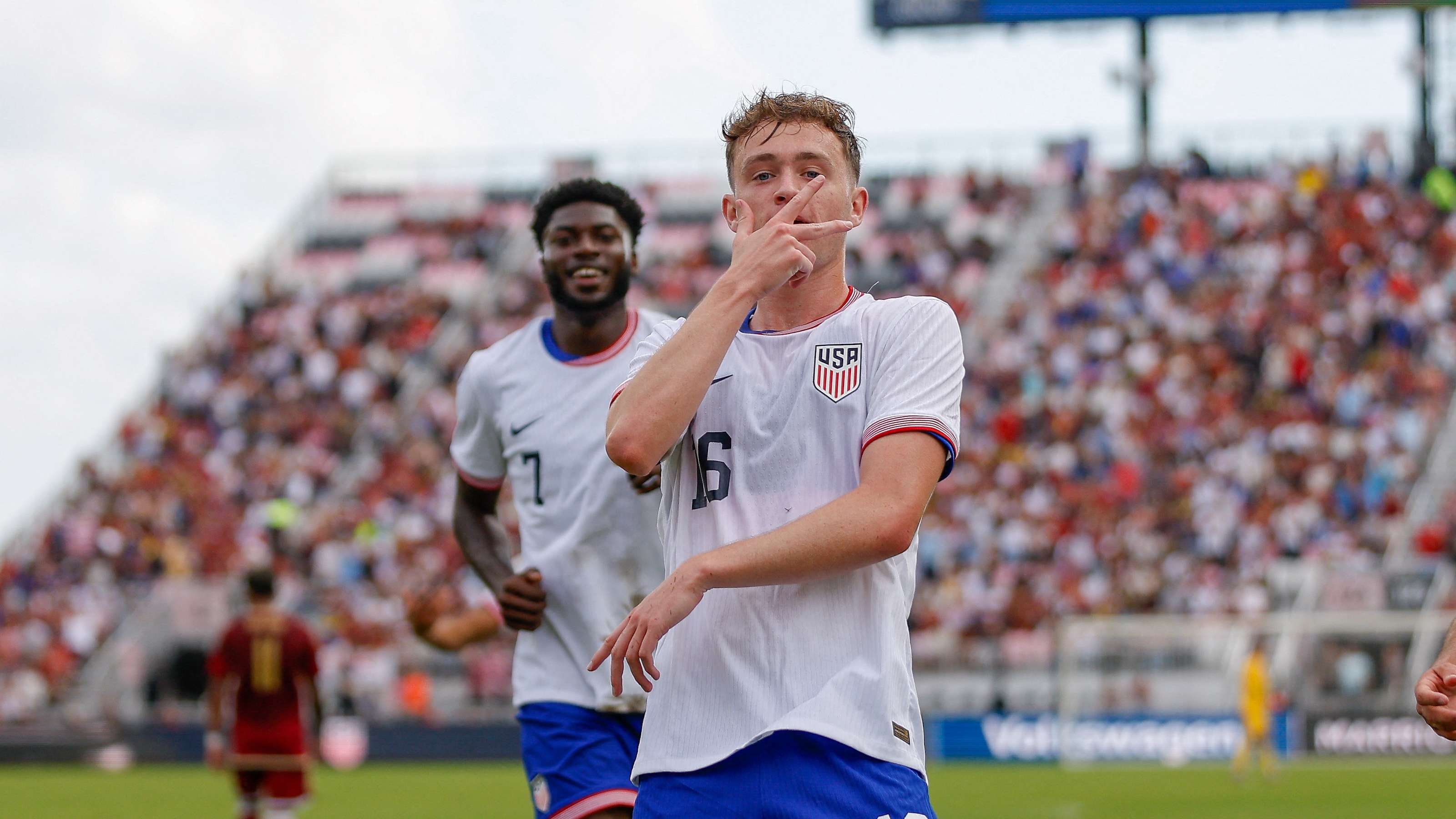 的崭露头角 的崭露头角